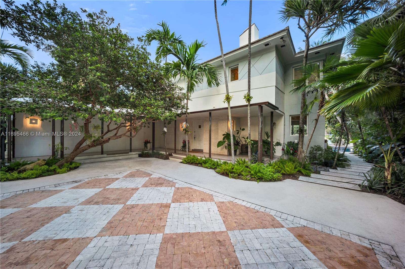 6165 Pine Tree Dr, Miami Beach, Florida image 6