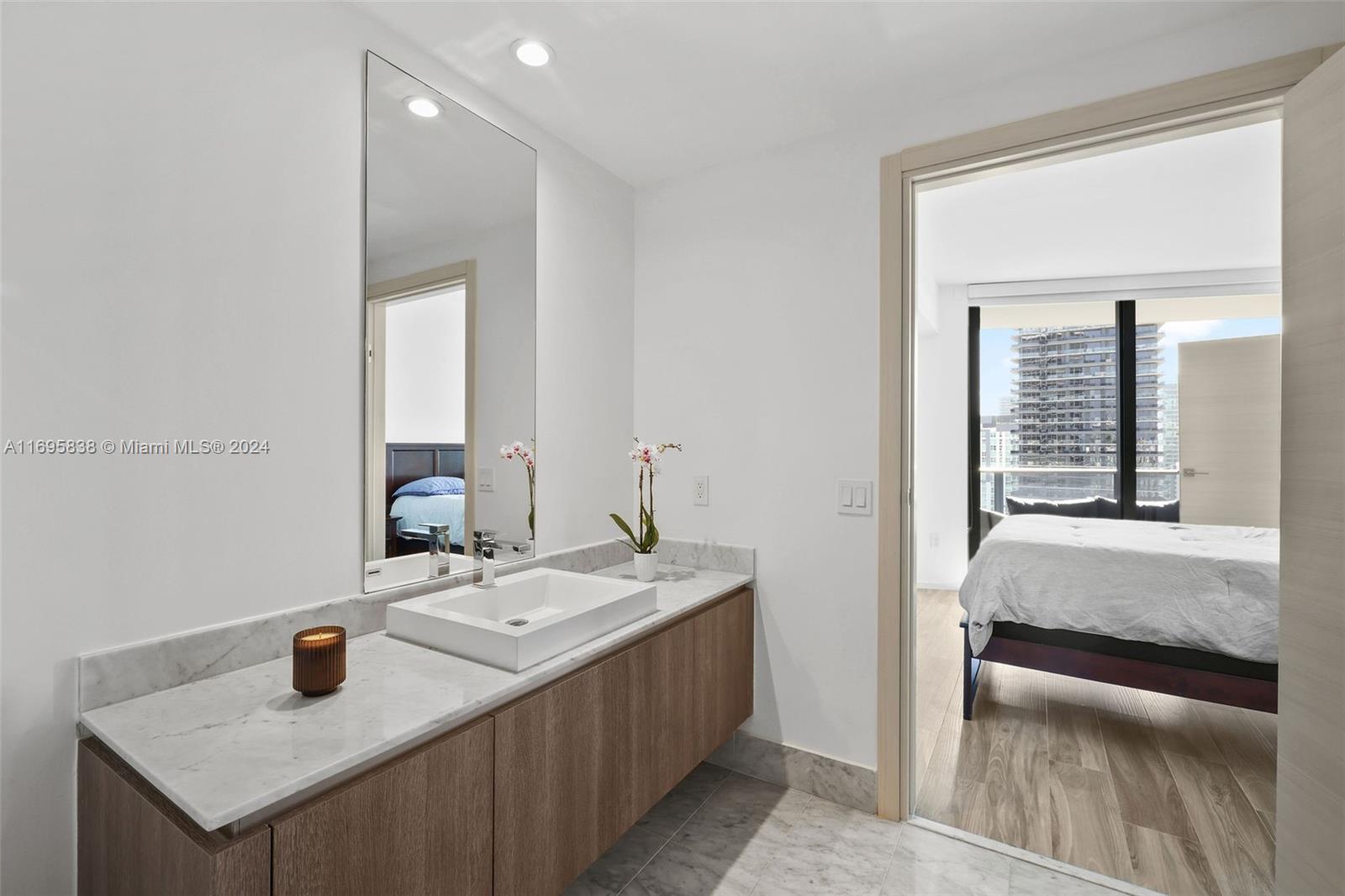 801 S Miami Ave #4002, Miami FL 33130
