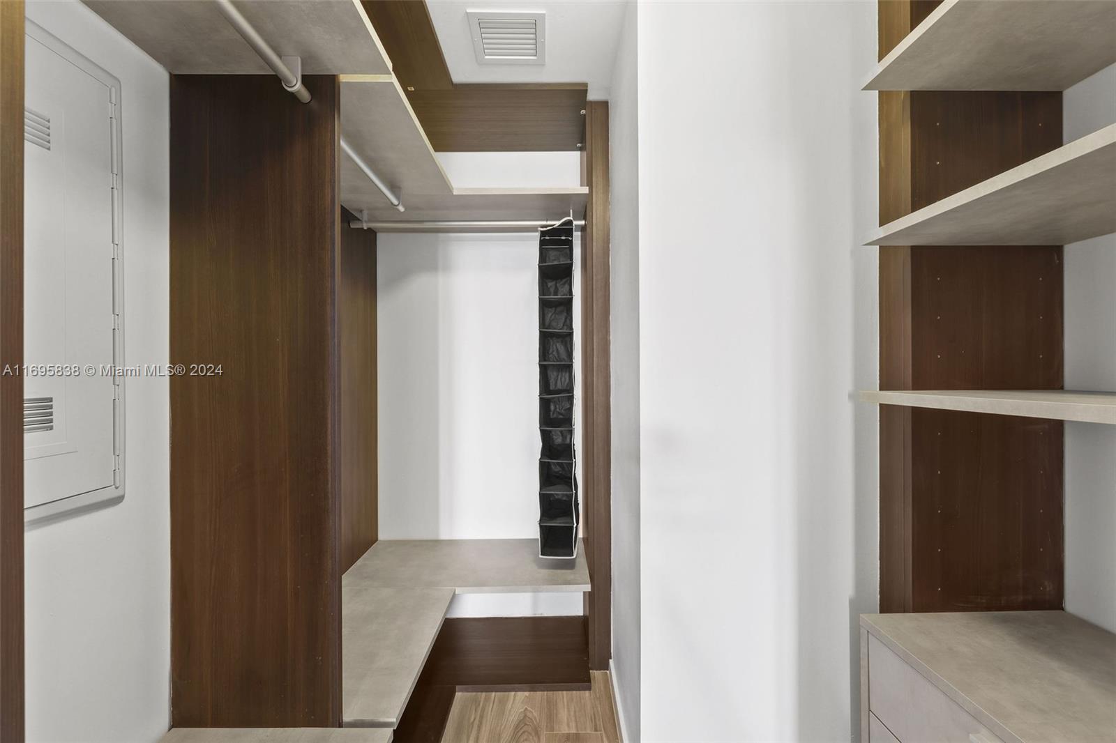 801 S Miami Ave #4002, Miami FL 33130