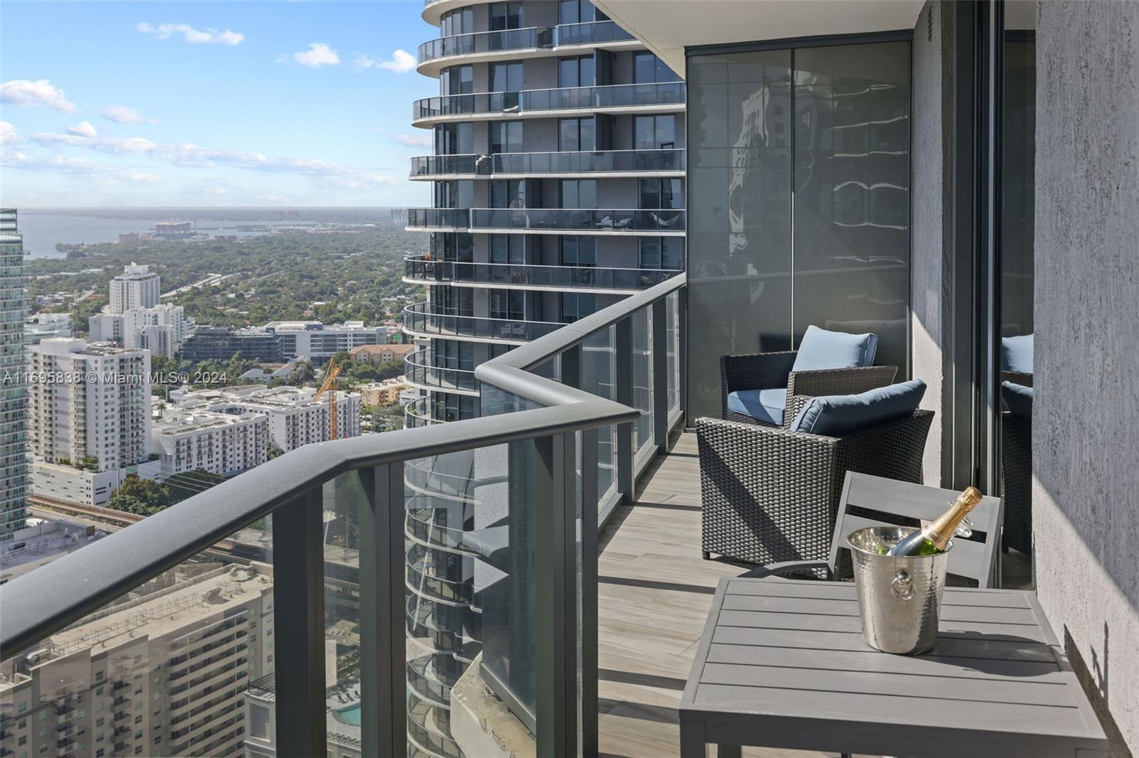 801 S Miami Ave #4002, Miami FL 33130