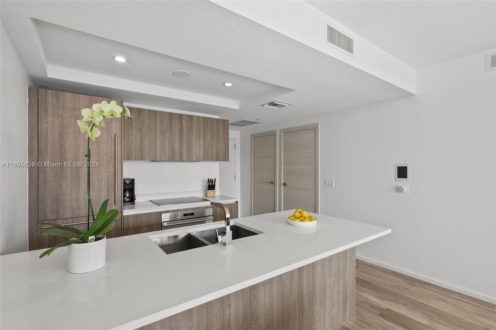 801 S Miami Ave #4002, Miami FL 33130