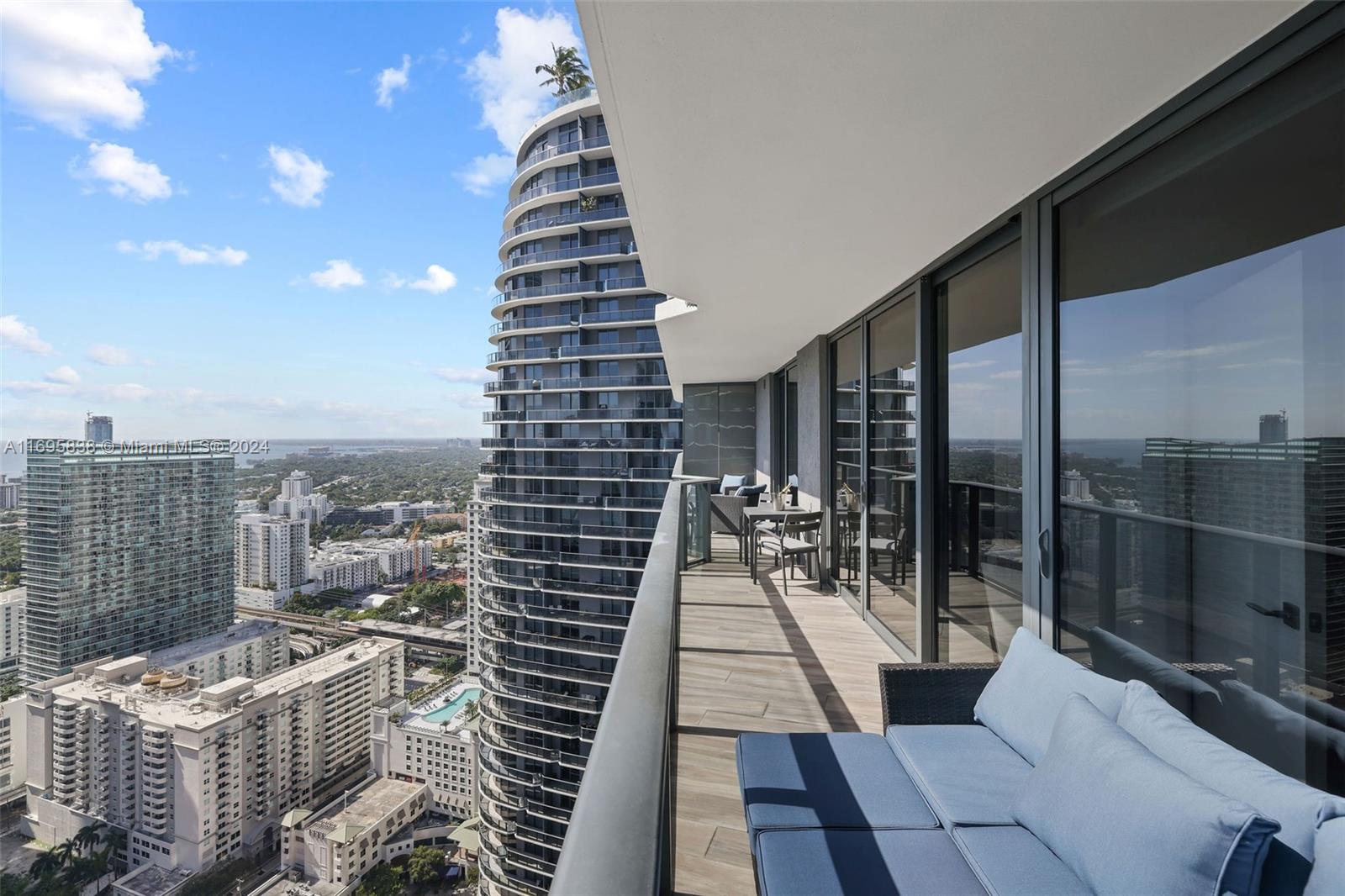 801 S Miami Ave #4002, Miami FL 33130