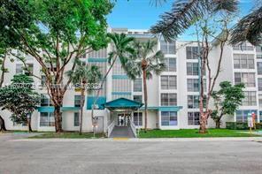 17620 Atlantic Blvd #316, Sunny Isles Beach, Florida image 2