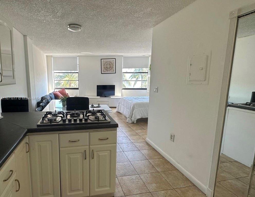 710 Washington Ave #423, Miami Beach, Florida image 5