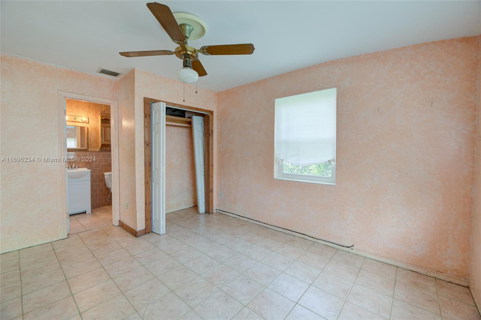 617 SW 4th Ct, Hallandale Beach, Florida image 17