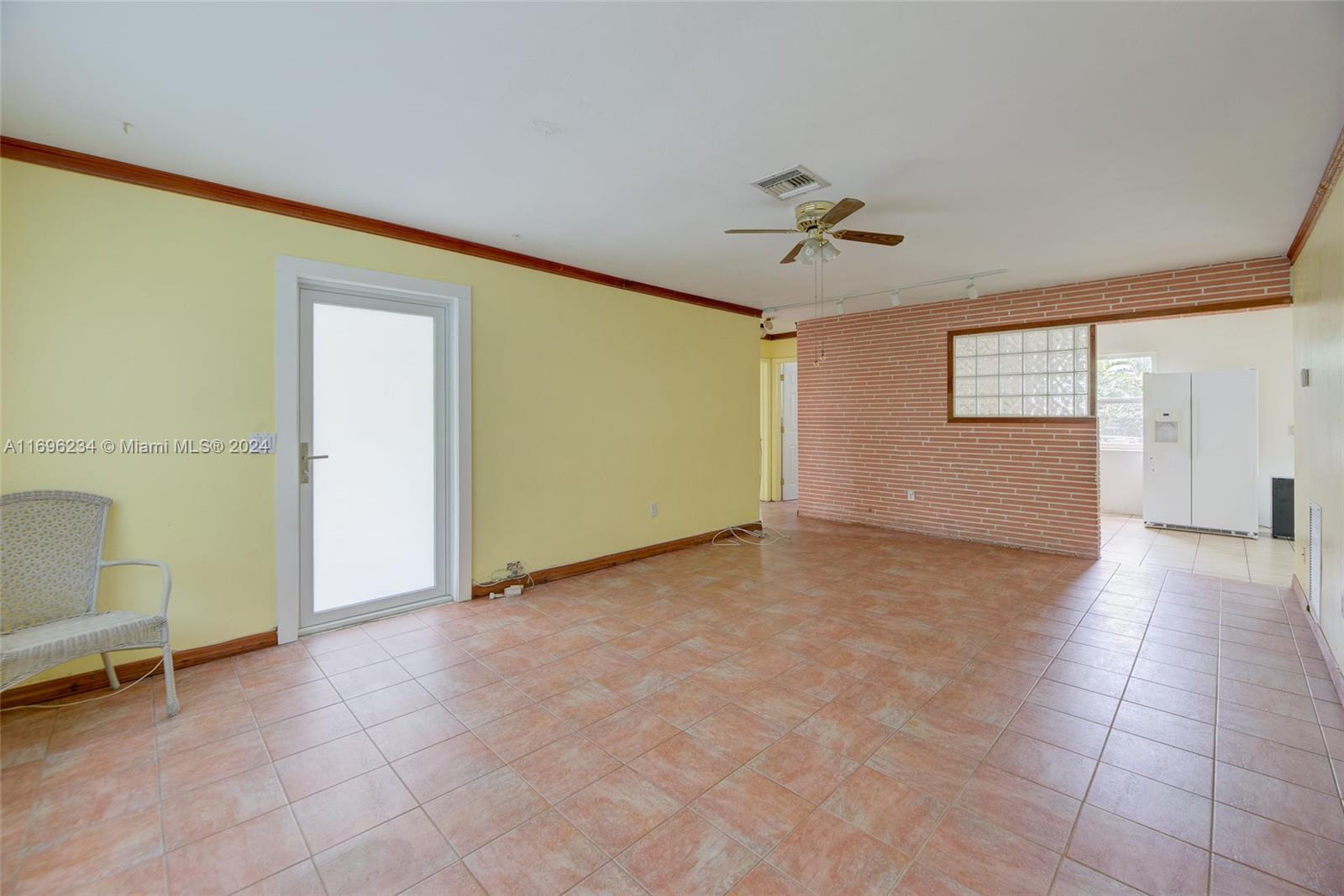 617 SW 4th Ct, Hallandale Beach, Florida image 9