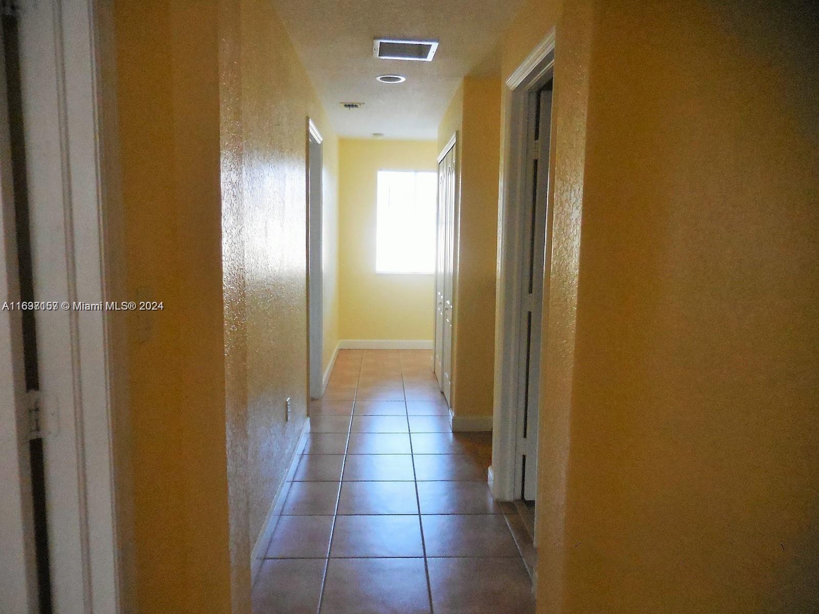 6940 NW 177th St #P102, Hialeah, Florida image 12