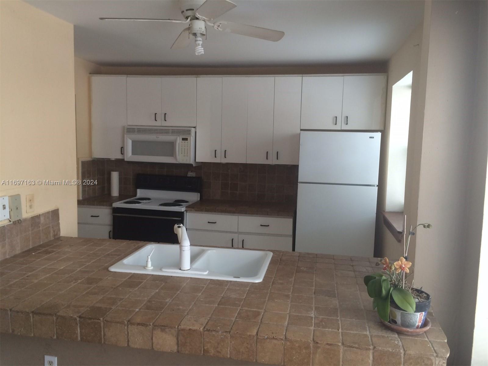 1308 Drexel Ave #103, Miami Beach, Florida image 3