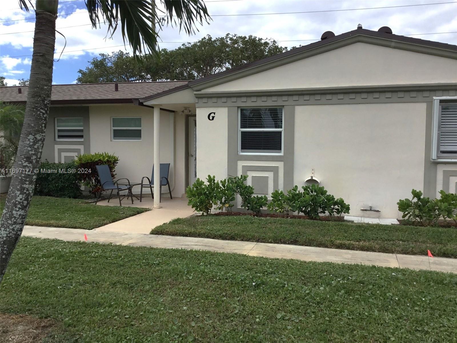 2823 W Crosley Drive #G, West Palm Beach, Florida image 2