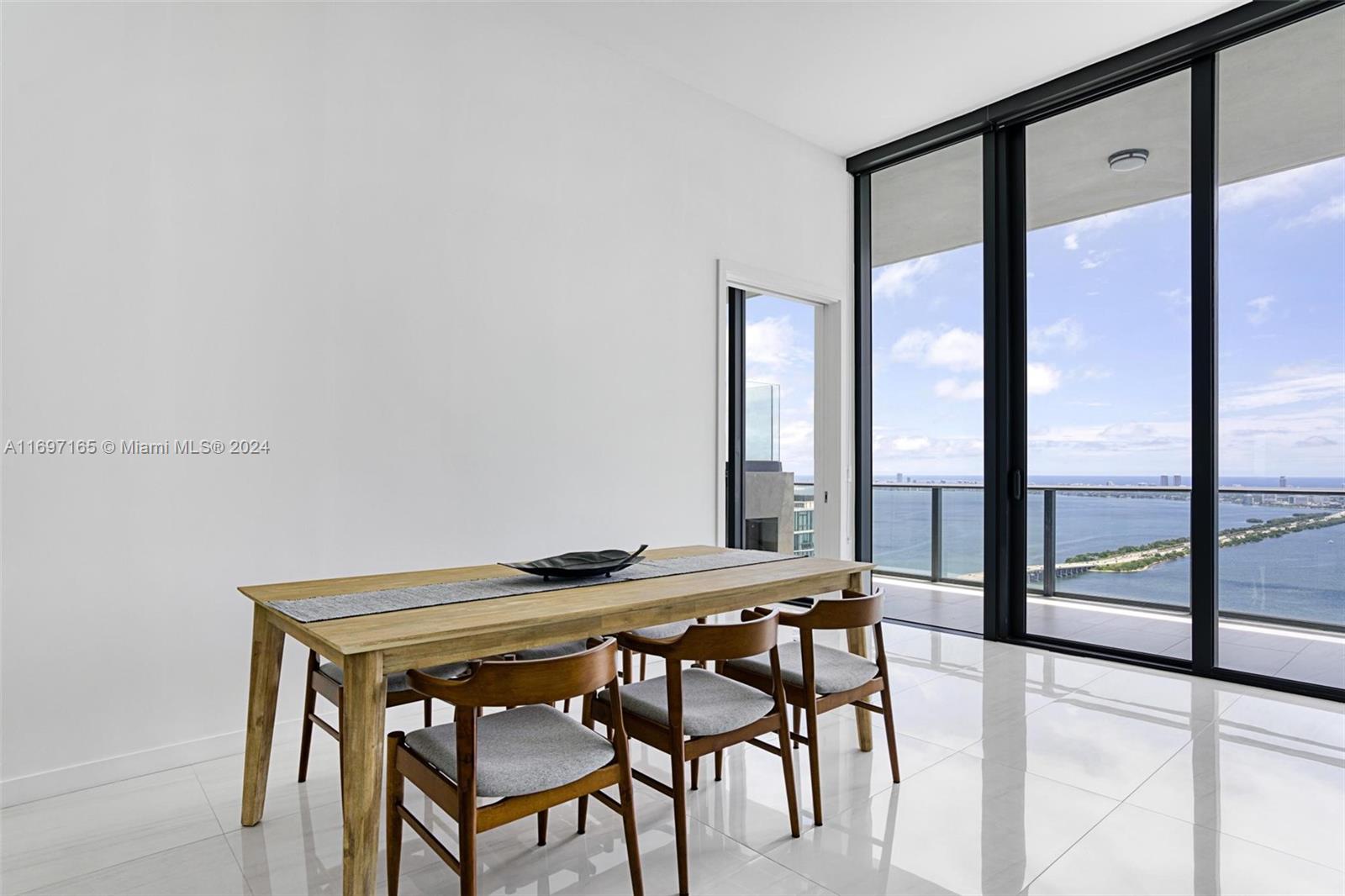 480 NE 31st St #PH5202, Miami FL 33137