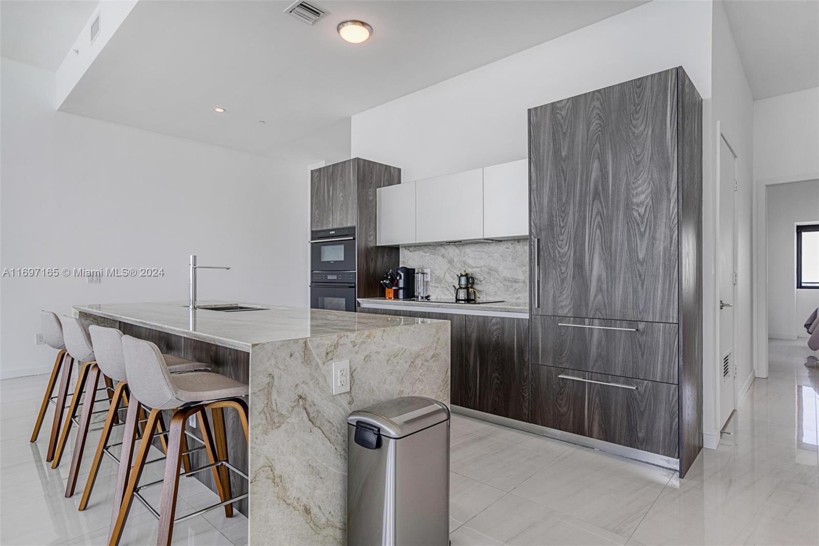 480 NE 31st St #PH5202, Miami FL 33137