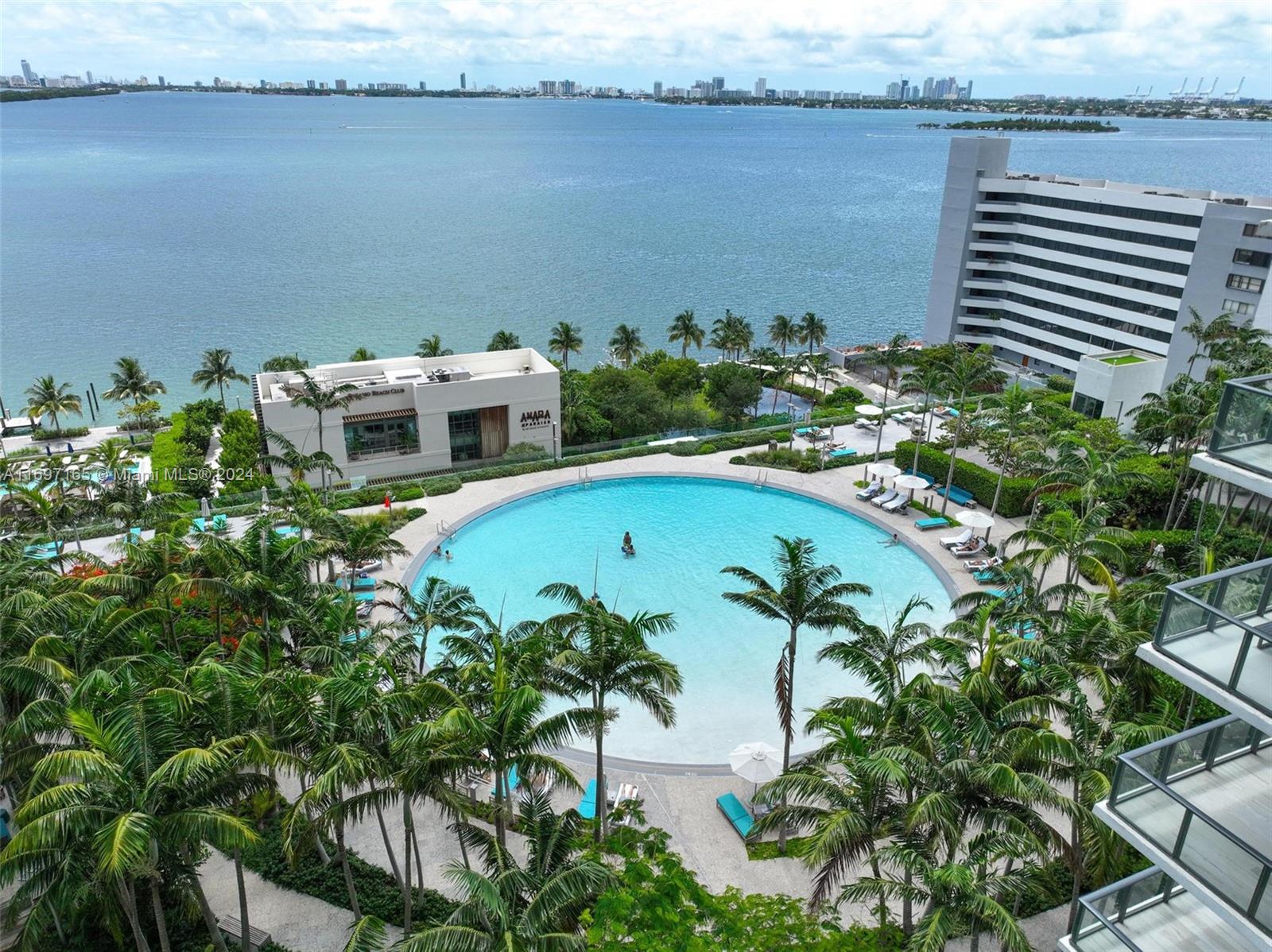 480 NE 31st St #PH5202, Miami FL 33137