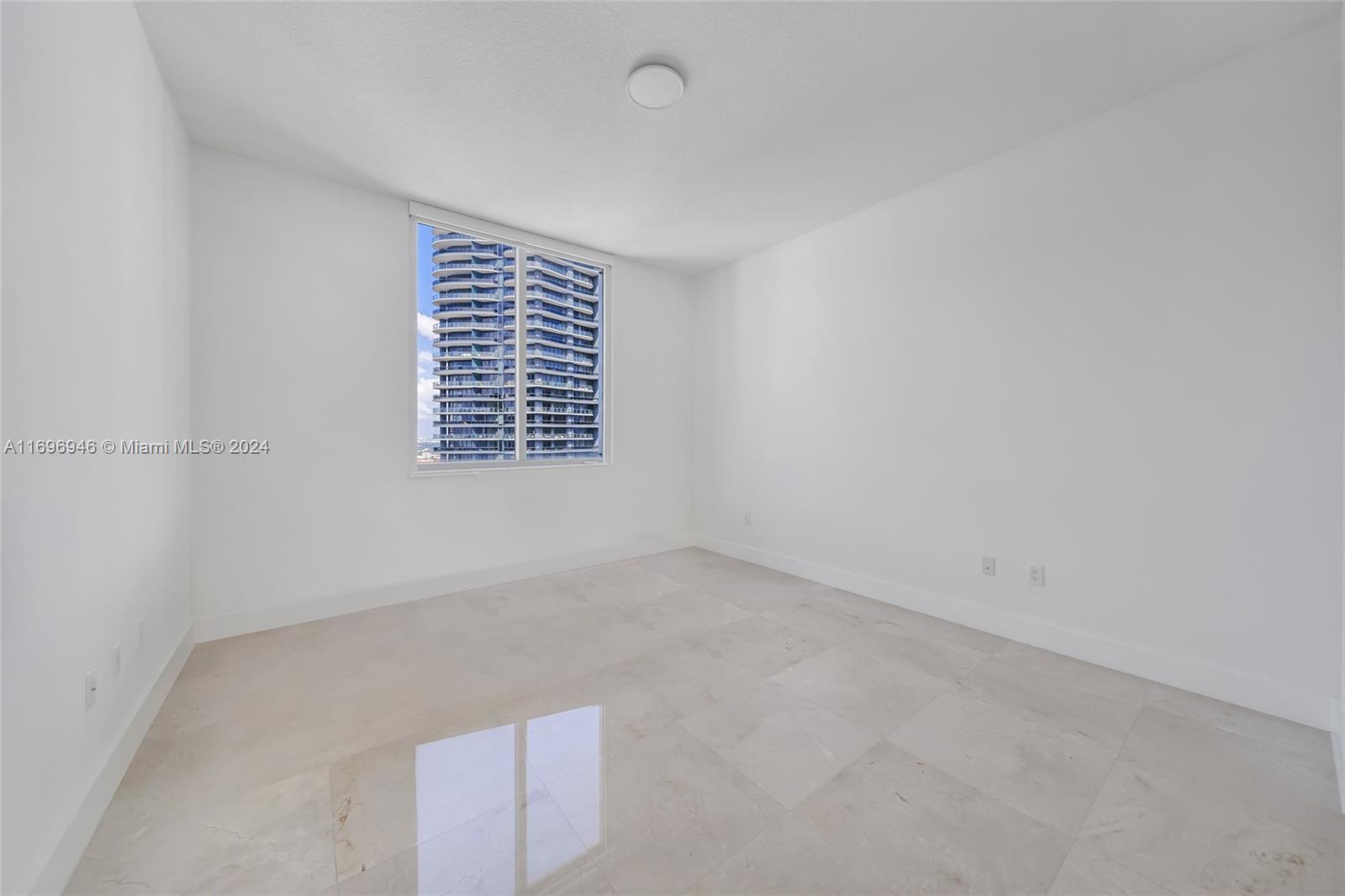 1060 Brickell Ave #4307, Miami, Florida image 18