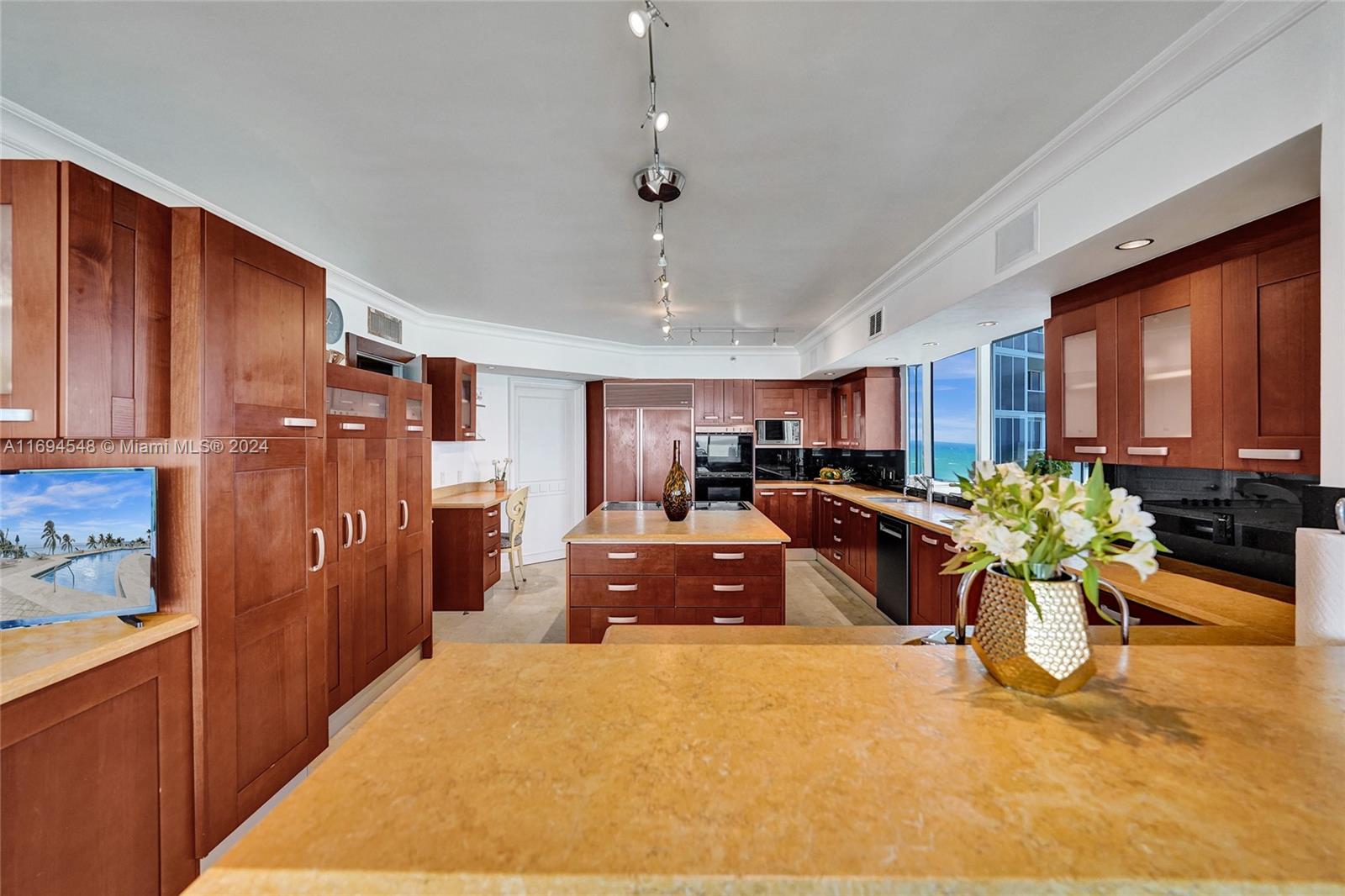 19111 Collins Ave #1108, Sunny Isles Beach, Florida image 22