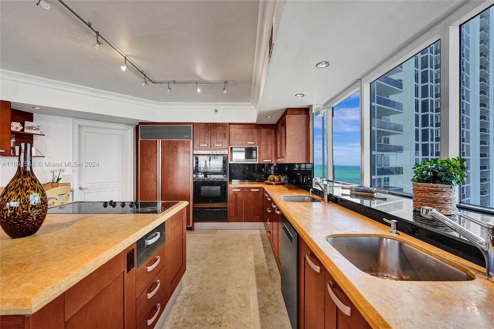 19111 Collins Ave #1108, Sunny Isles Beach, Florida image 27