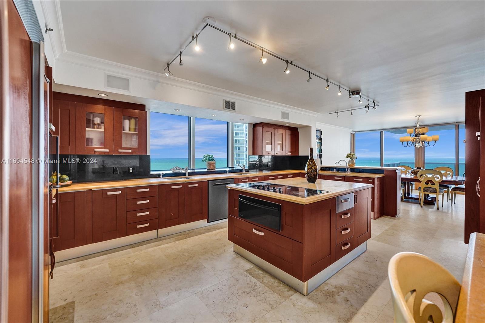 19111 Collins Ave #1108, Sunny Isles Beach, Florida image 29