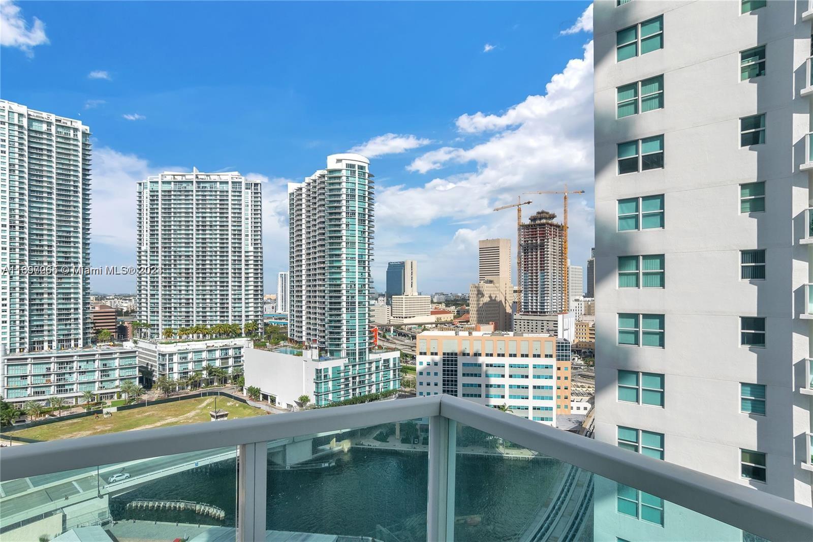 Apartamento para Alugar em Miami, FL