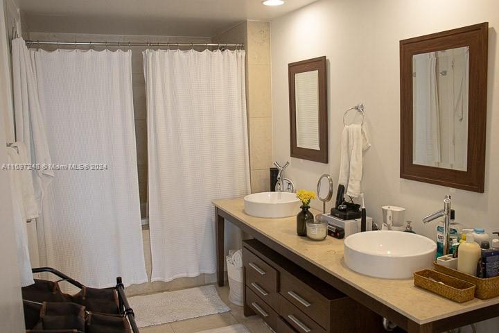 495 Brickell Ave #3409, Miami FL 33131