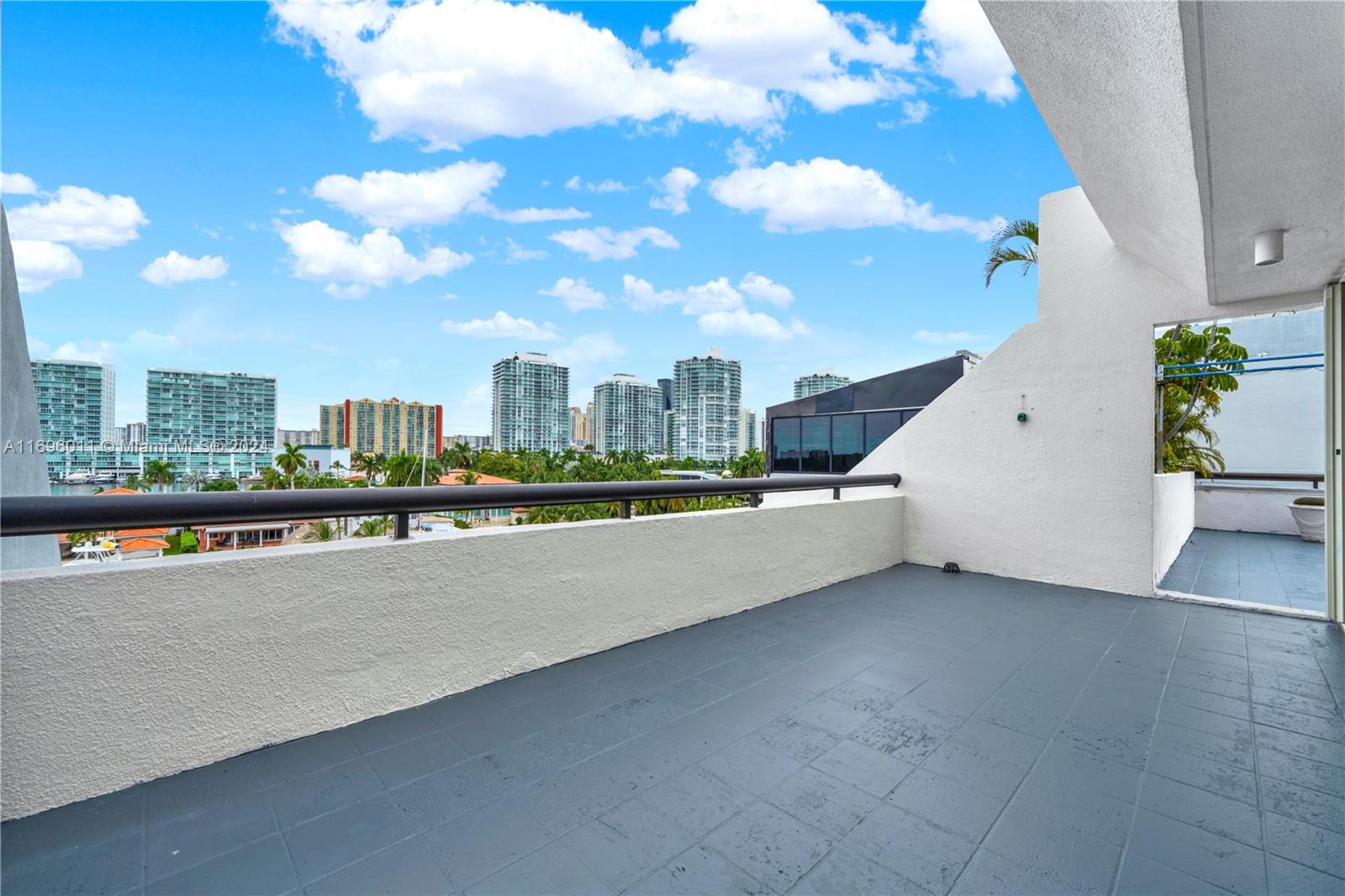 385 Poinciana Dr #1230, Sunny Isles Beach, Florida image 31