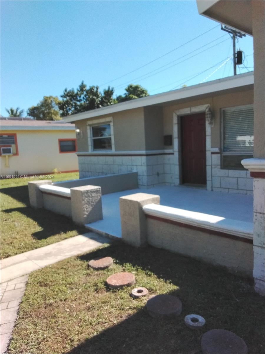 3572 NW 35th St, Lauderdale Lakes, Florida image 10