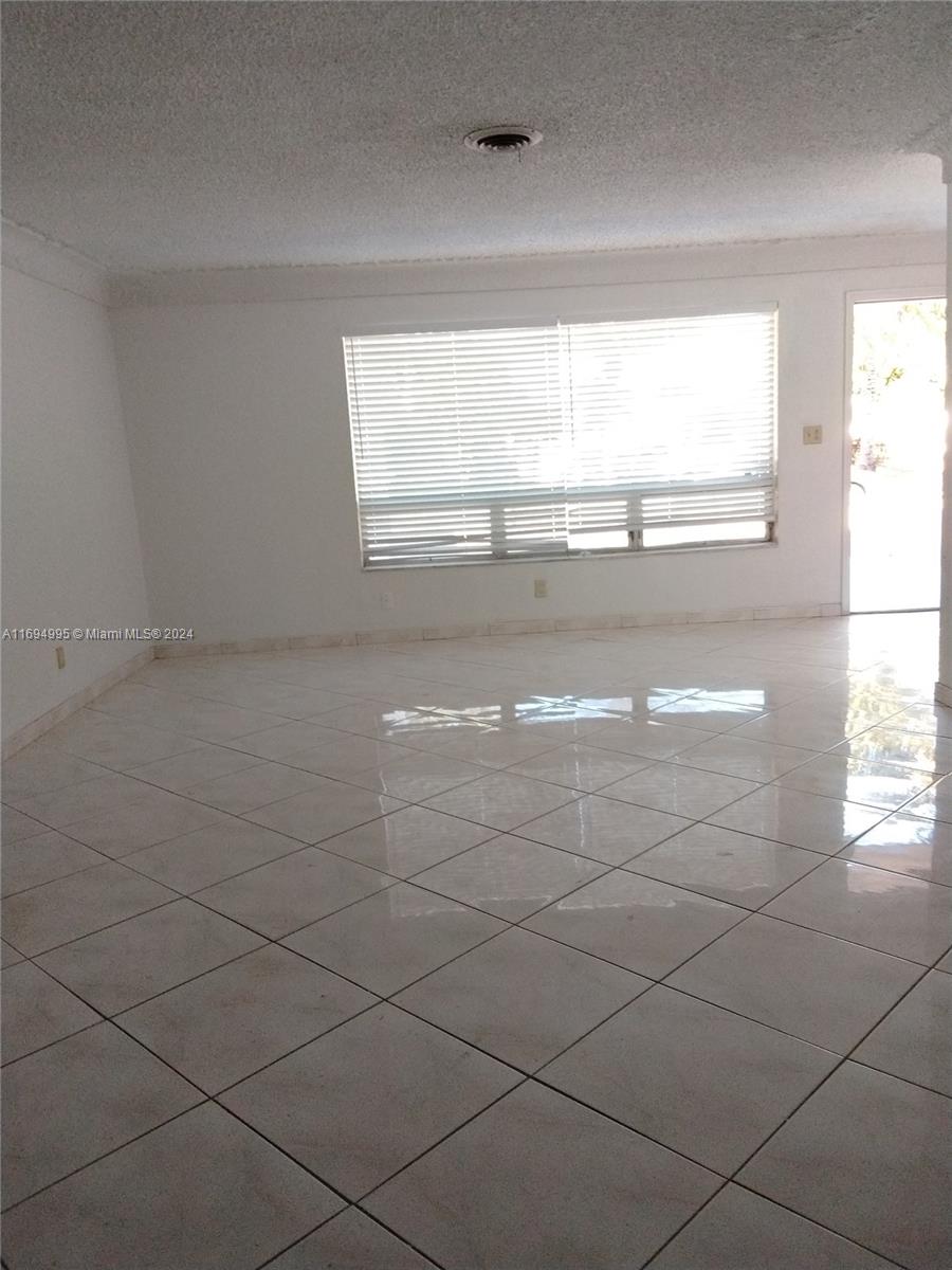 3572 NW 35th St, Lauderdale Lakes, Florida image 24