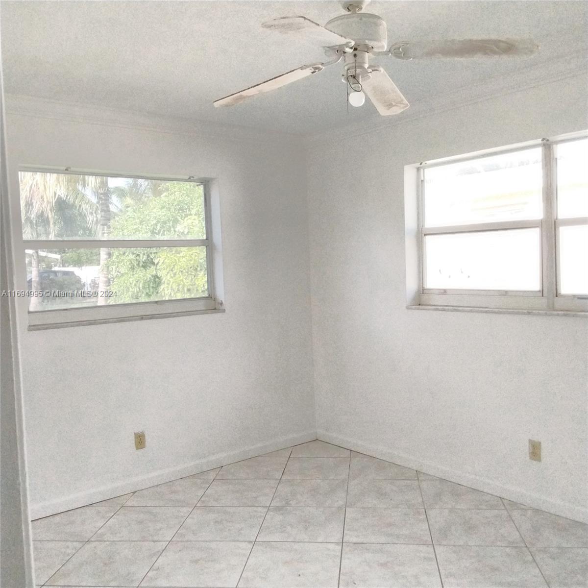 3572 NW 35th St, Lauderdale Lakes, Florida image 3