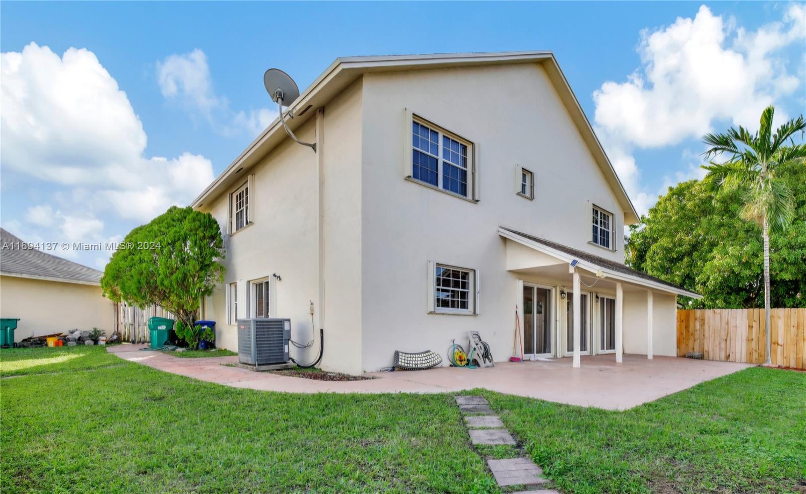 7849 NW 191st St, Hialeah, Florida image 41