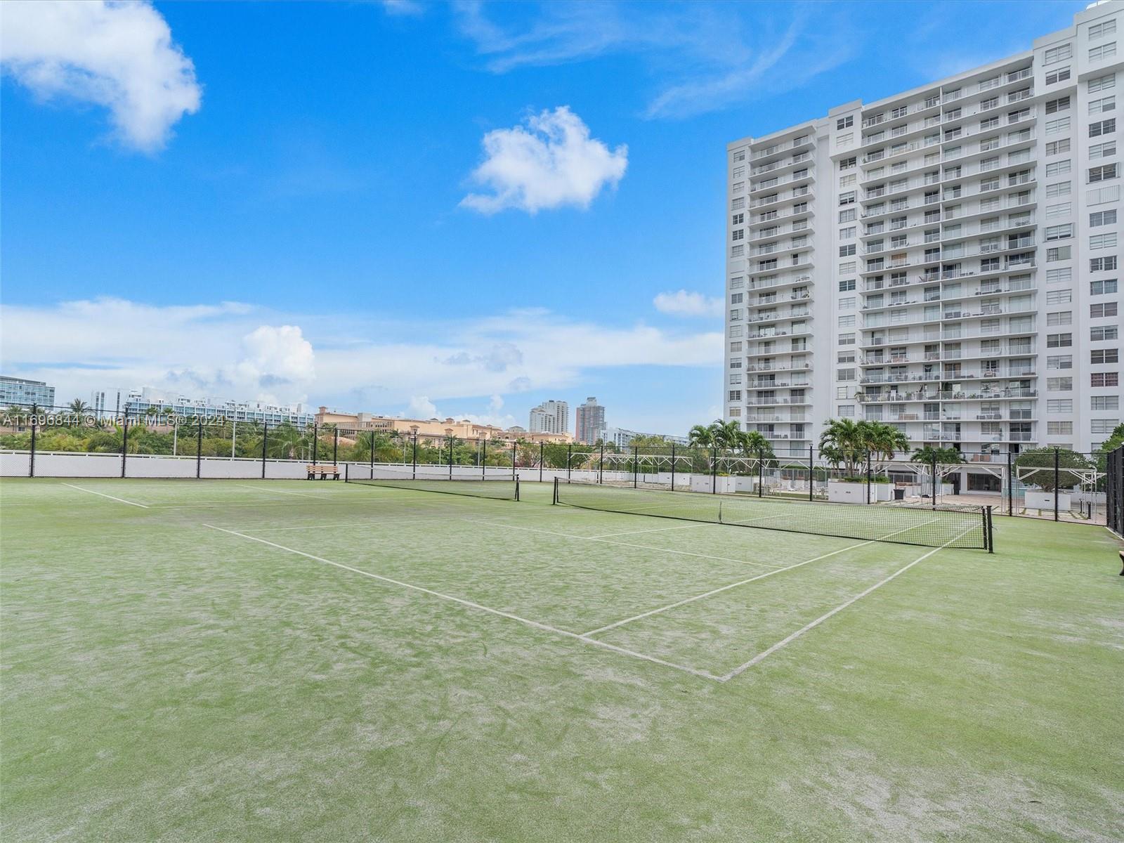 2851 NE 183rd St #2112E, Aventura, Florida image 21