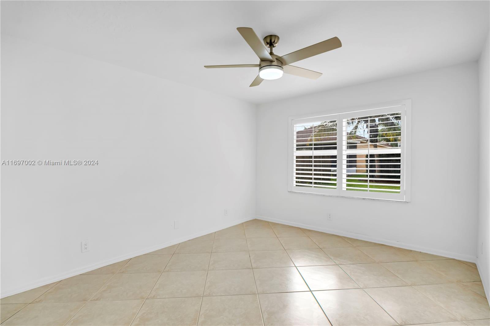 16730 Sapphire Ct, Weston, Florida image 26