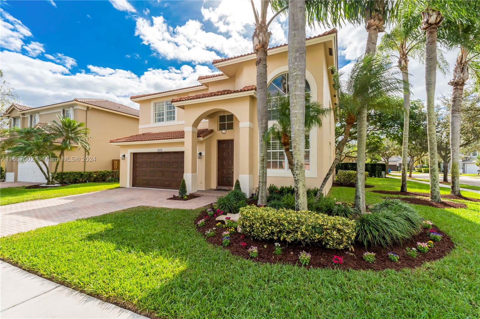 16730 Sapphire Ct, Weston, Florida image 36