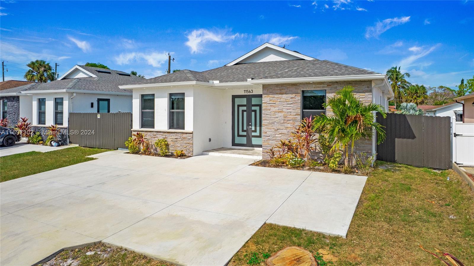 11563 Saunders Ave, Bonita Springs, Florida image 3