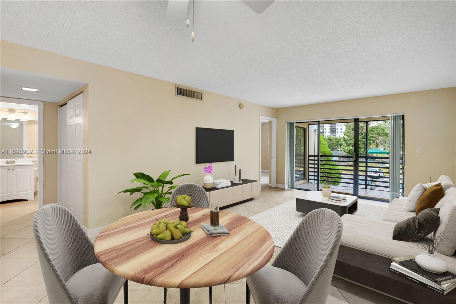 2326 S Cypress Bend Dr #218, Pompano Beach, Florida image 2