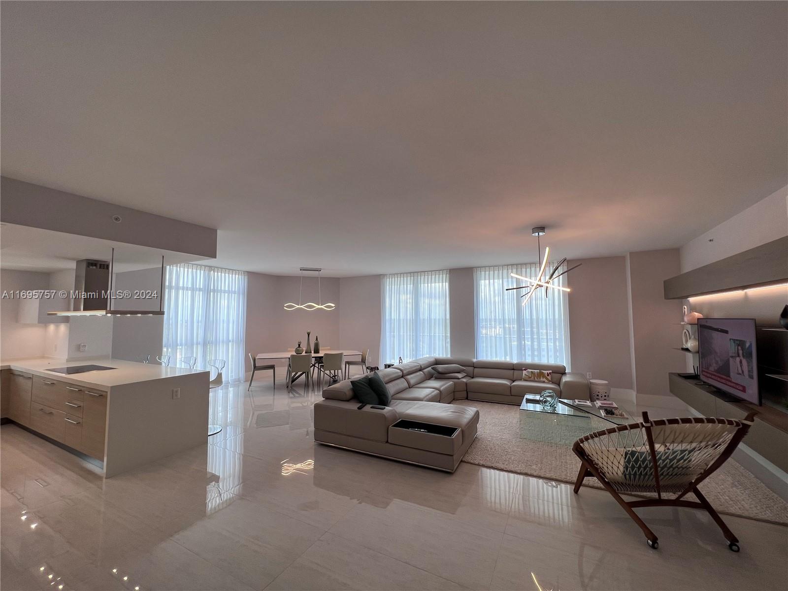 17301 Biscayne Blvd #1402, North Miami Beach, Florida image 1