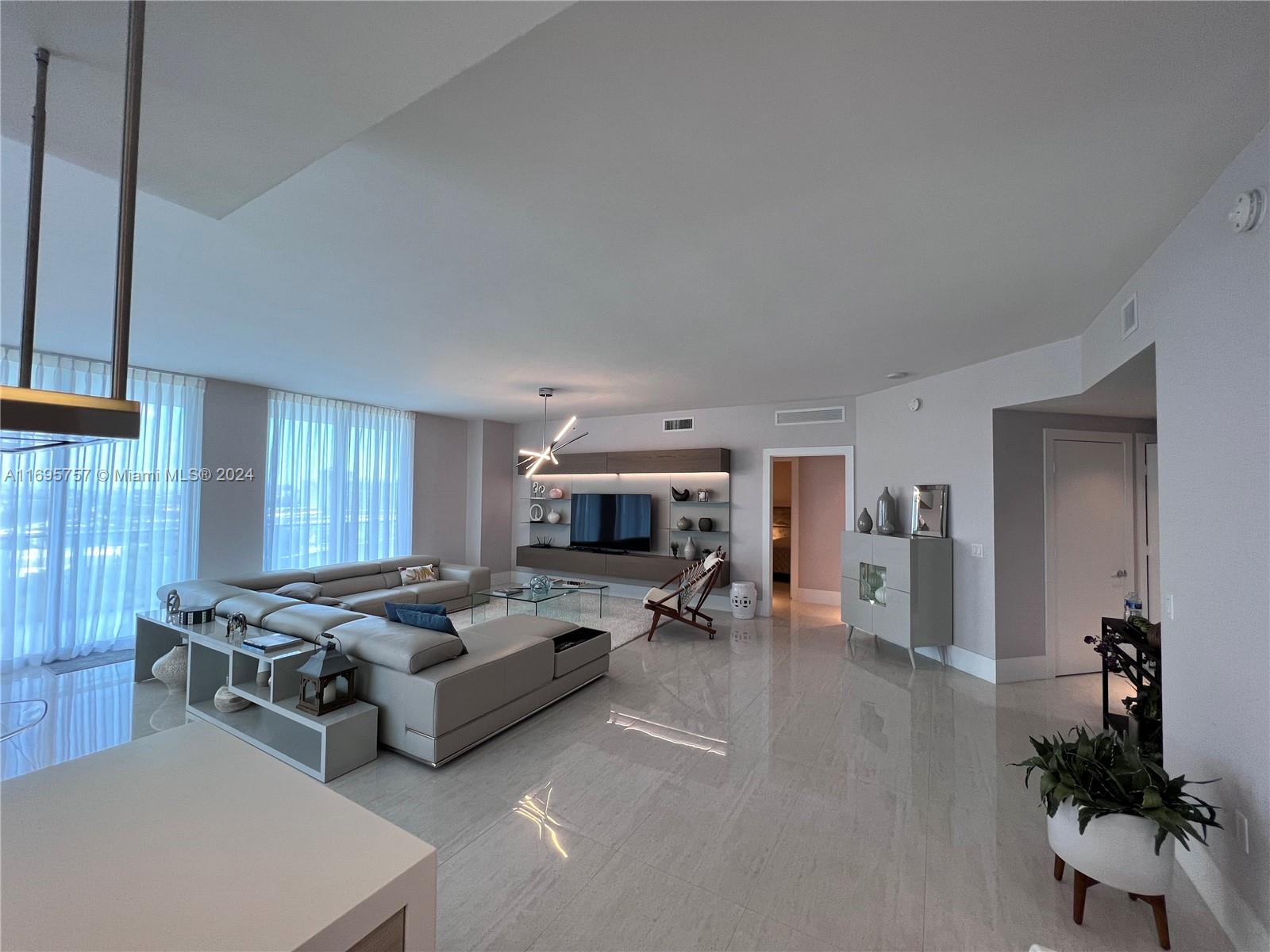 17301 Biscayne Blvd #1402, North Miami Beach, Florida image 3