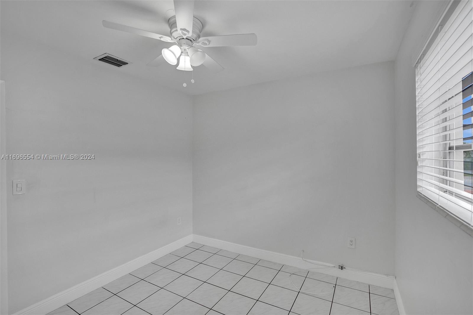 580 W 16th St, Hialeah, Florida image 16