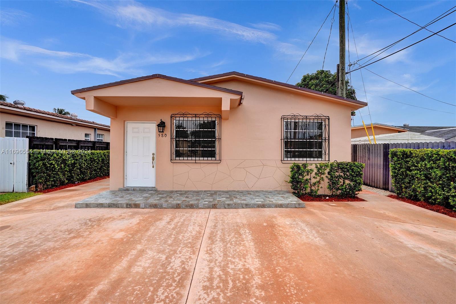 580 W 16th St, Hialeah, Florida image 30