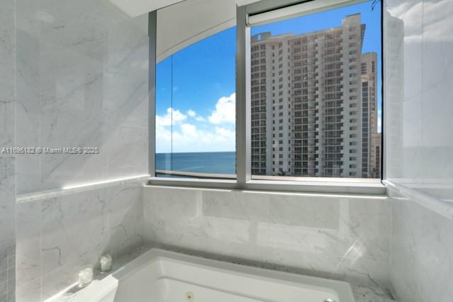 17475 Collins Ave #602, Sunny Isles Beach, Florida image 12