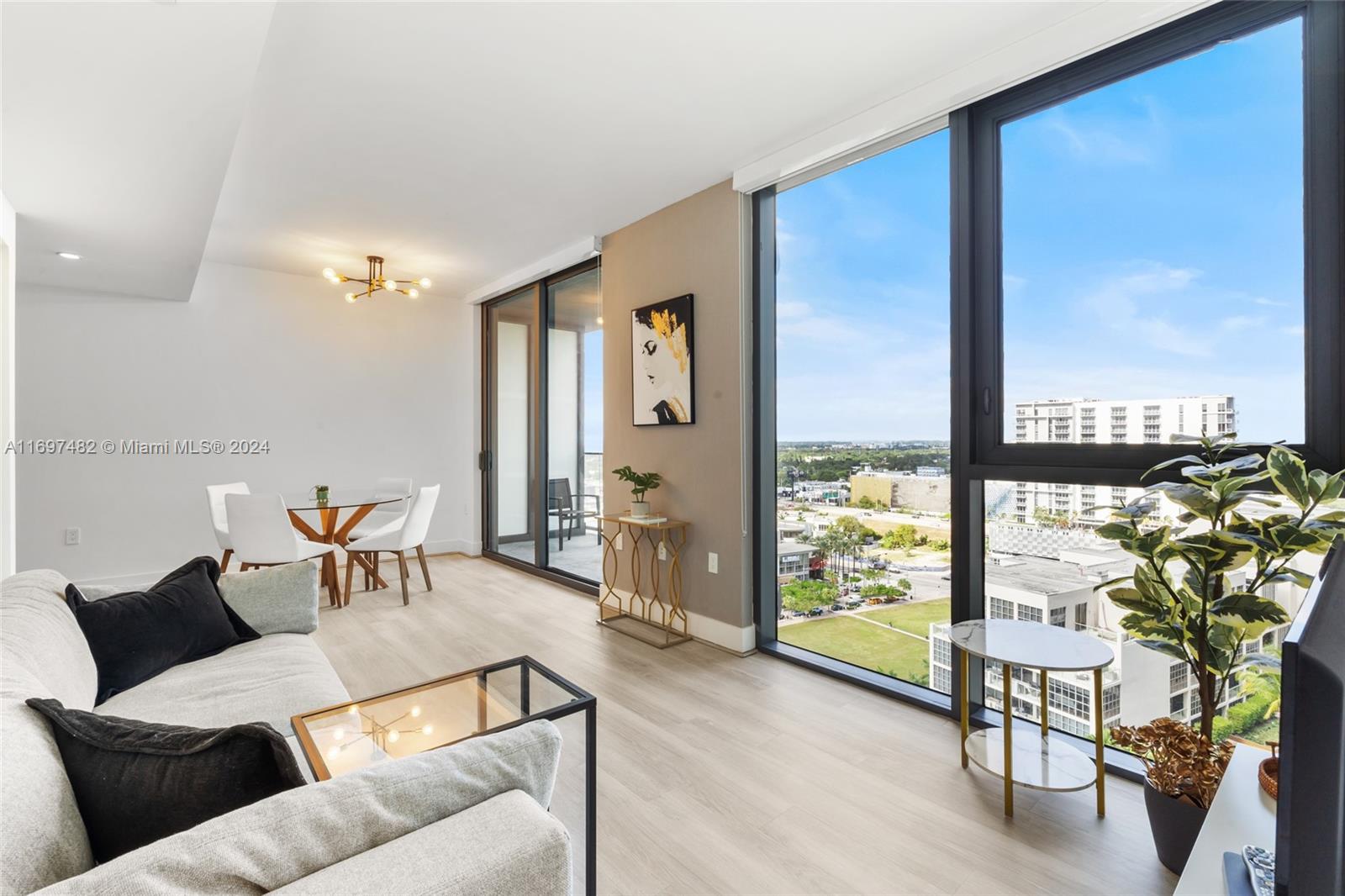 121 NE 34th St #1715, Miami FL 33137