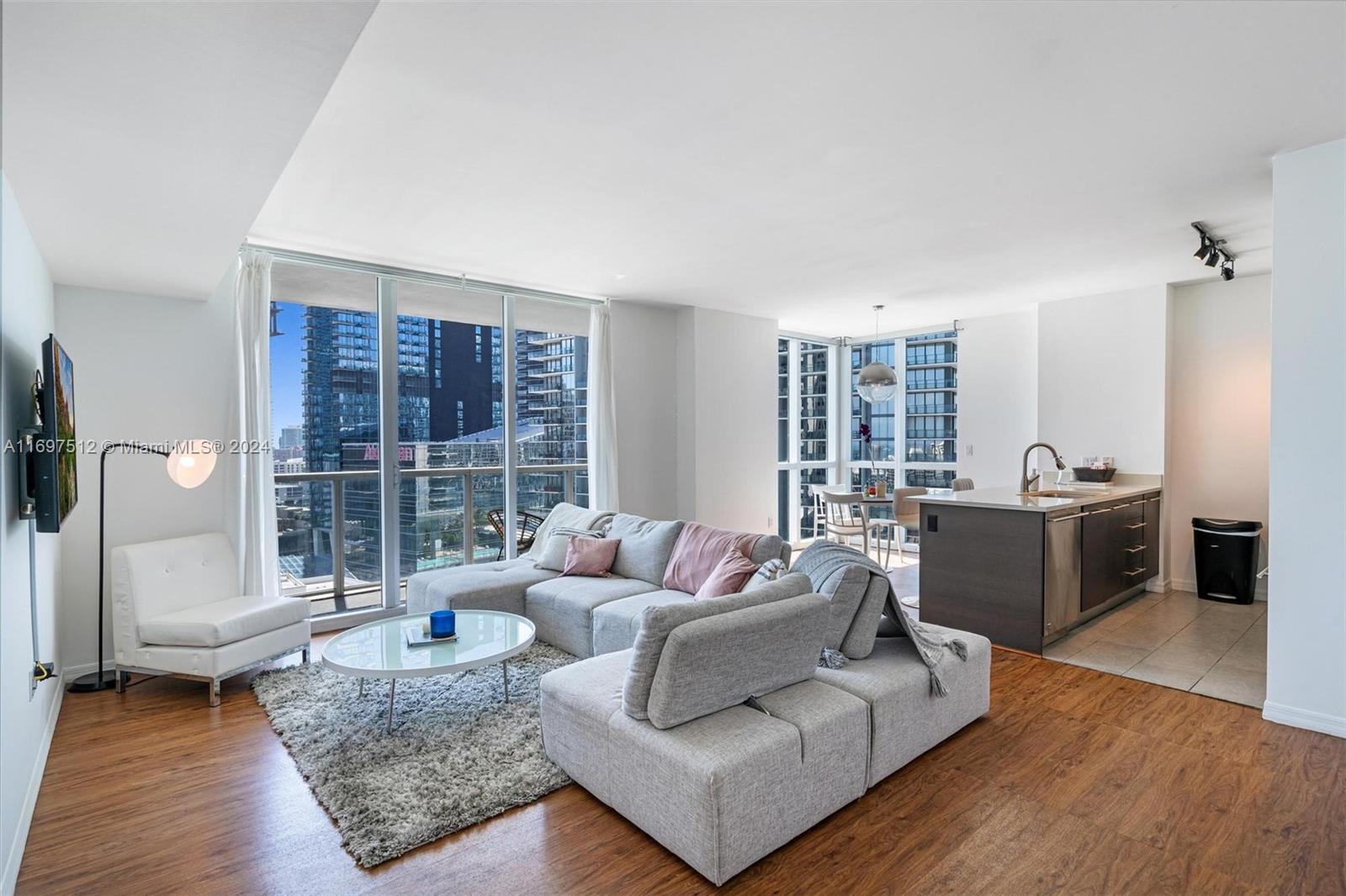 Available for short term rent*- Beautiful 2 bedroom, 2 bathroom corner unit in the heart of Brickell. Enjoy incredible city views from the 22nd floor of the desirable 500 Brickell West Condo. This unit has been maintained with care, and has benefited from many upgrades which include: new AC unit (2023), refrigerator, washer/dryer, garbage disposal and thermostat. 

Live within walking distance to restaurants, shops, Brickell City Centre and Downtown Miami. Enjoy top-level amenities: pool with sundeck, fitness center, sauna and steam rooms, theater room, rooftop pool, wine cellar and much more.

Notes: Pictures are from 2022 and do not reflect the upgraded appliances.
Monthly rates may vary depending on the length of the term. Please contact listing agent for additional information.