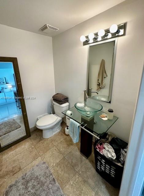 350 S Miami Ave #2703, Miami FL 33130