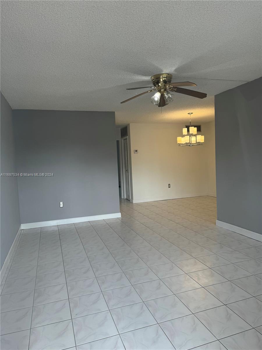 20320 NE 2nd Ave #12, Miami Gardens, Florida image 4