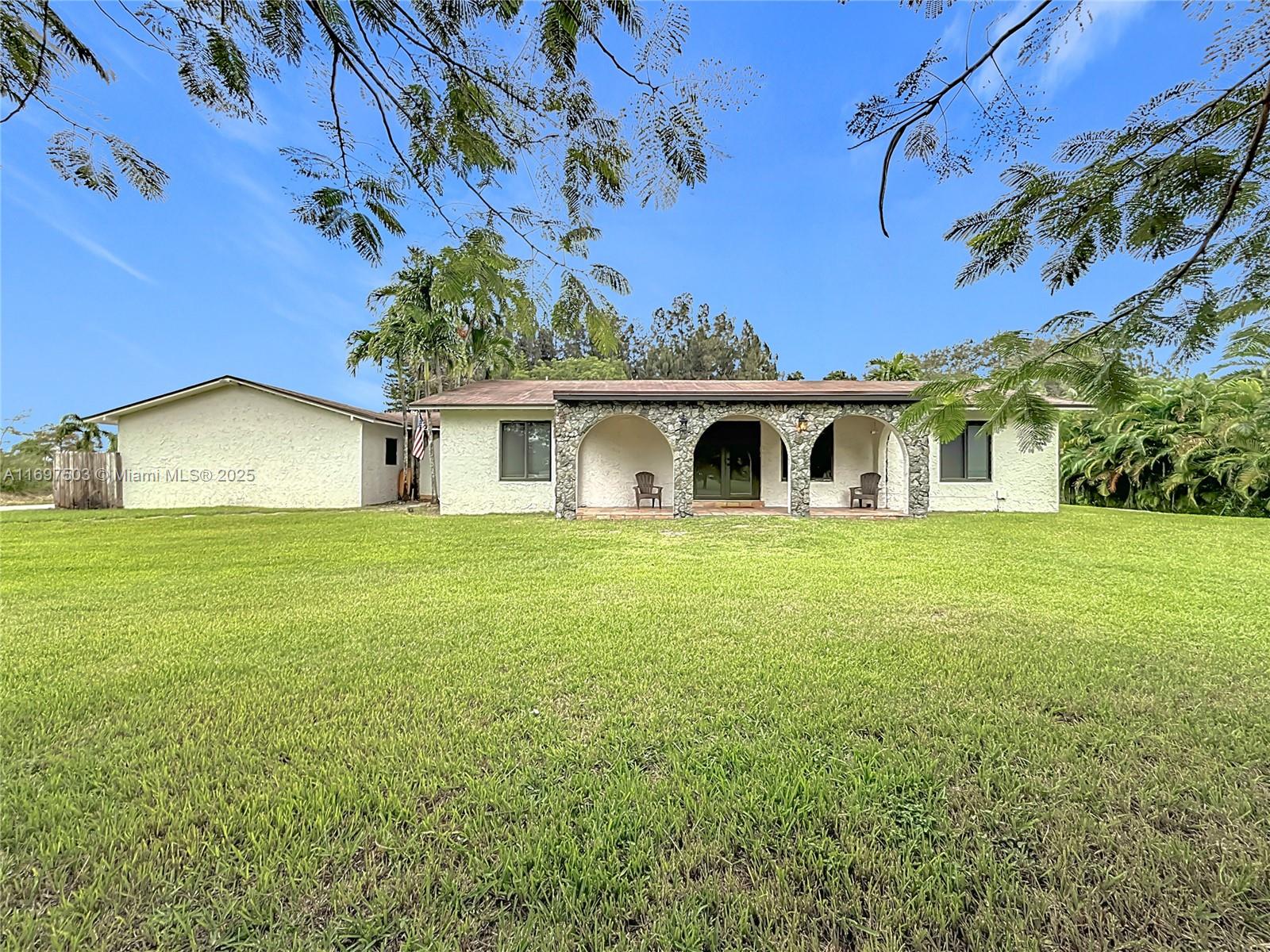 5210 SW 186th Ave, Southwest Ranches, Florida image 4