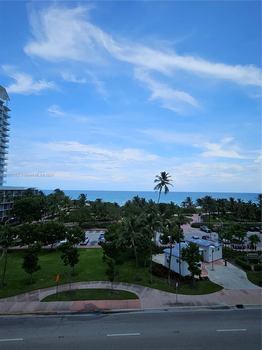 Residential, Miami Beach, Florida image 2