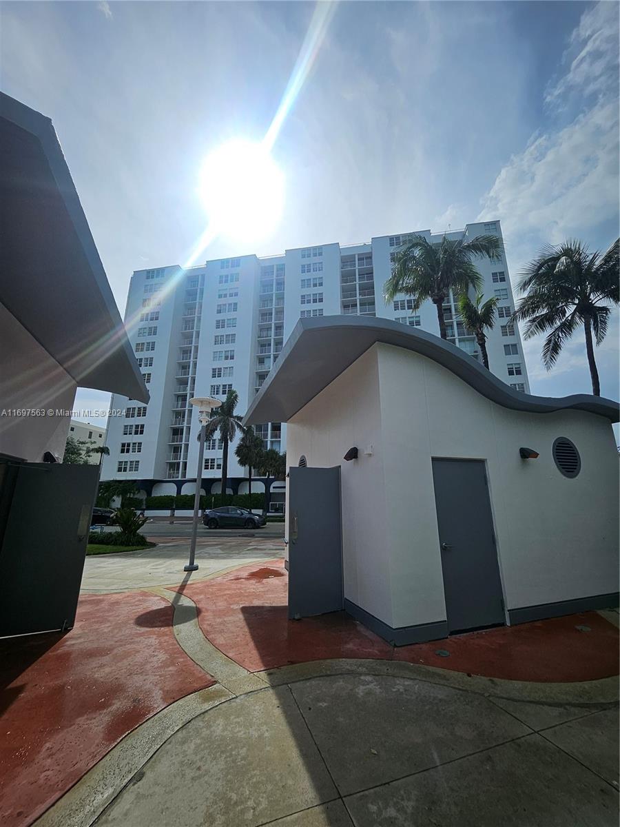 Residential, Miami Beach, Florida image 47