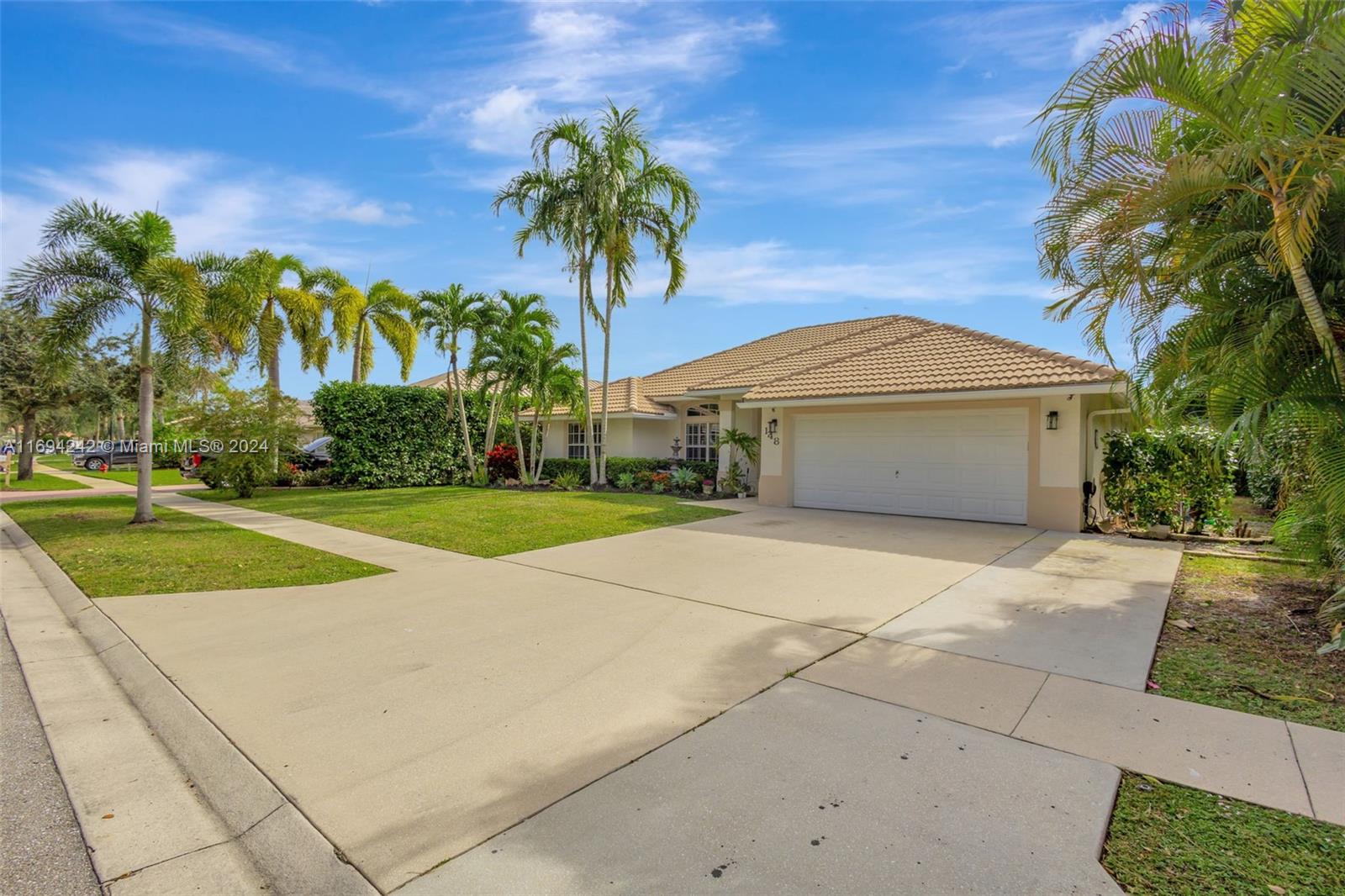 Residential, Royal Palm Beach, Florida image 38