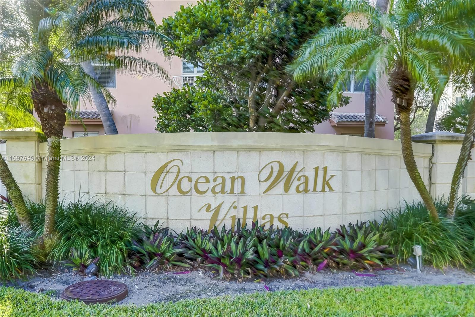 2039 Oceanwalk Ter #401, Lauderdale By The Sea, Florida image 1