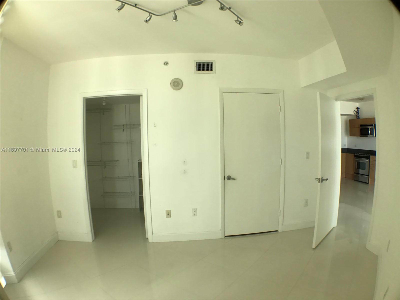 350 S Miami Ave #3309, Miami FL 33130