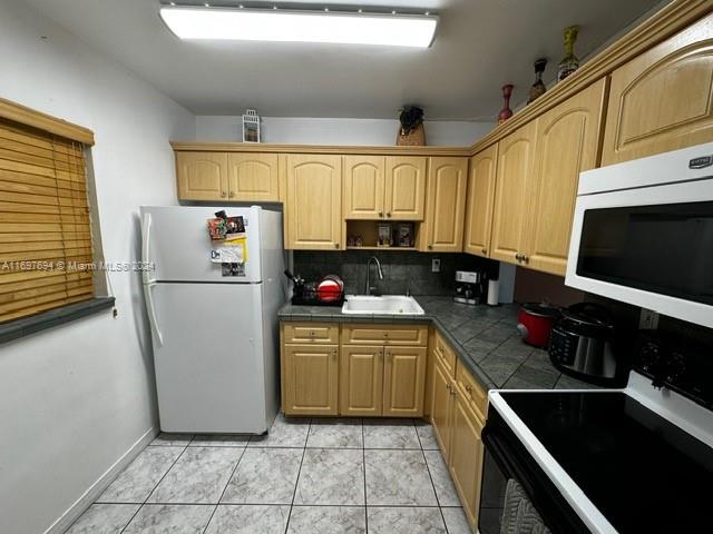 160 Royal Palm Rd #214, Hialeah Gardens, Florida image 4