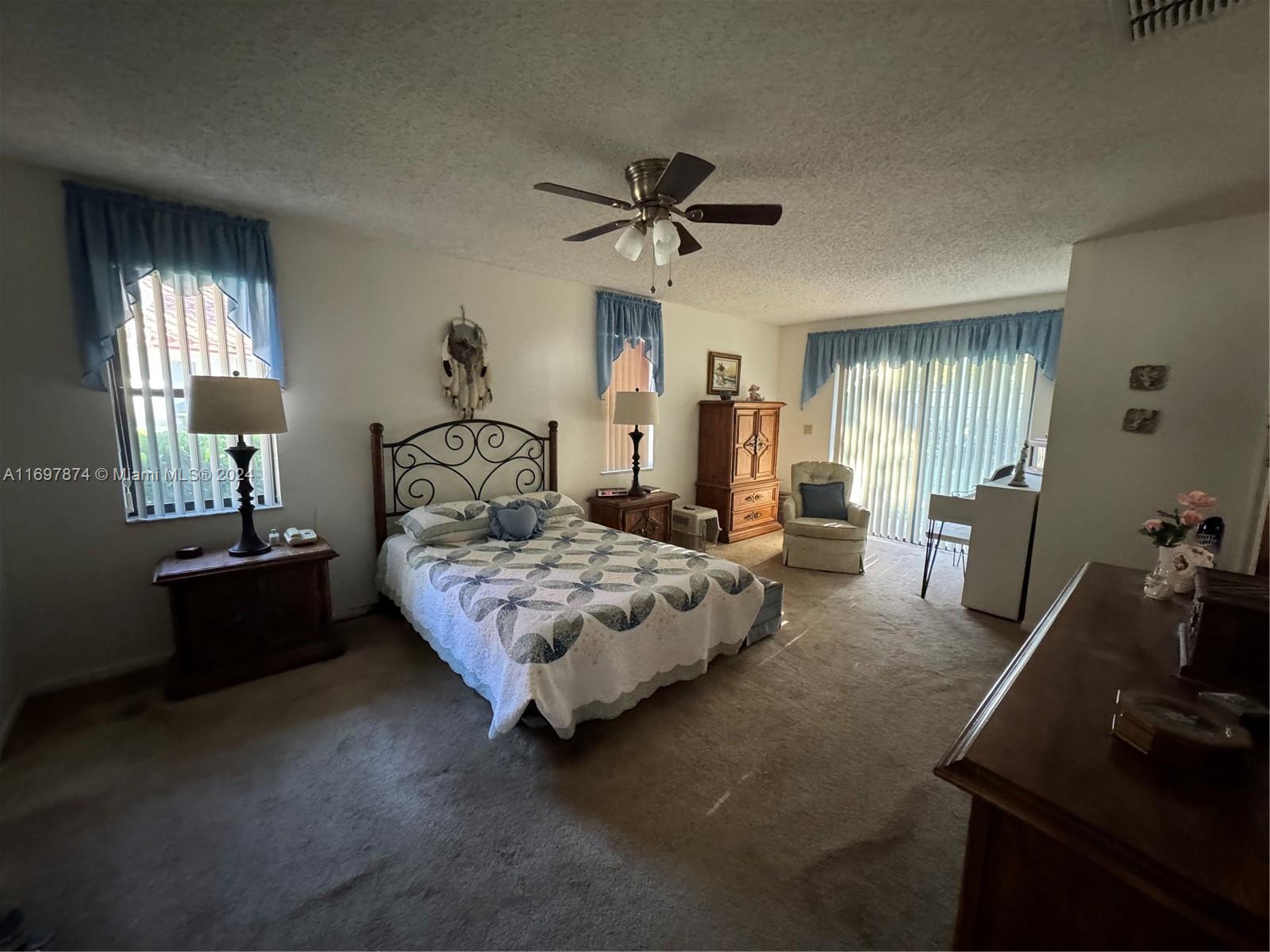 3059 Perriwinkle Cir, Davie, Florida image 6