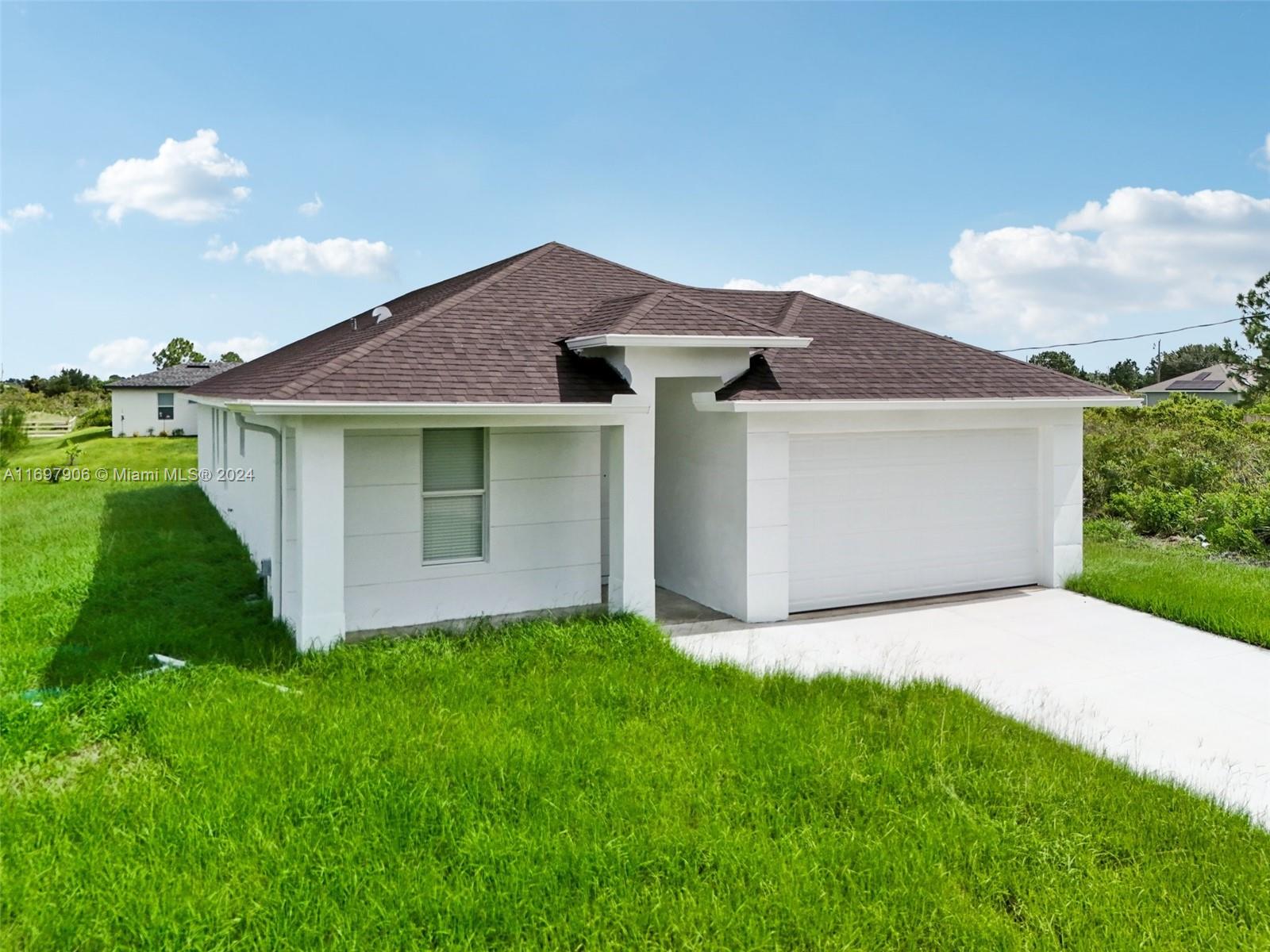 2807 59th St W, Lehigh Acres, Florida image 32